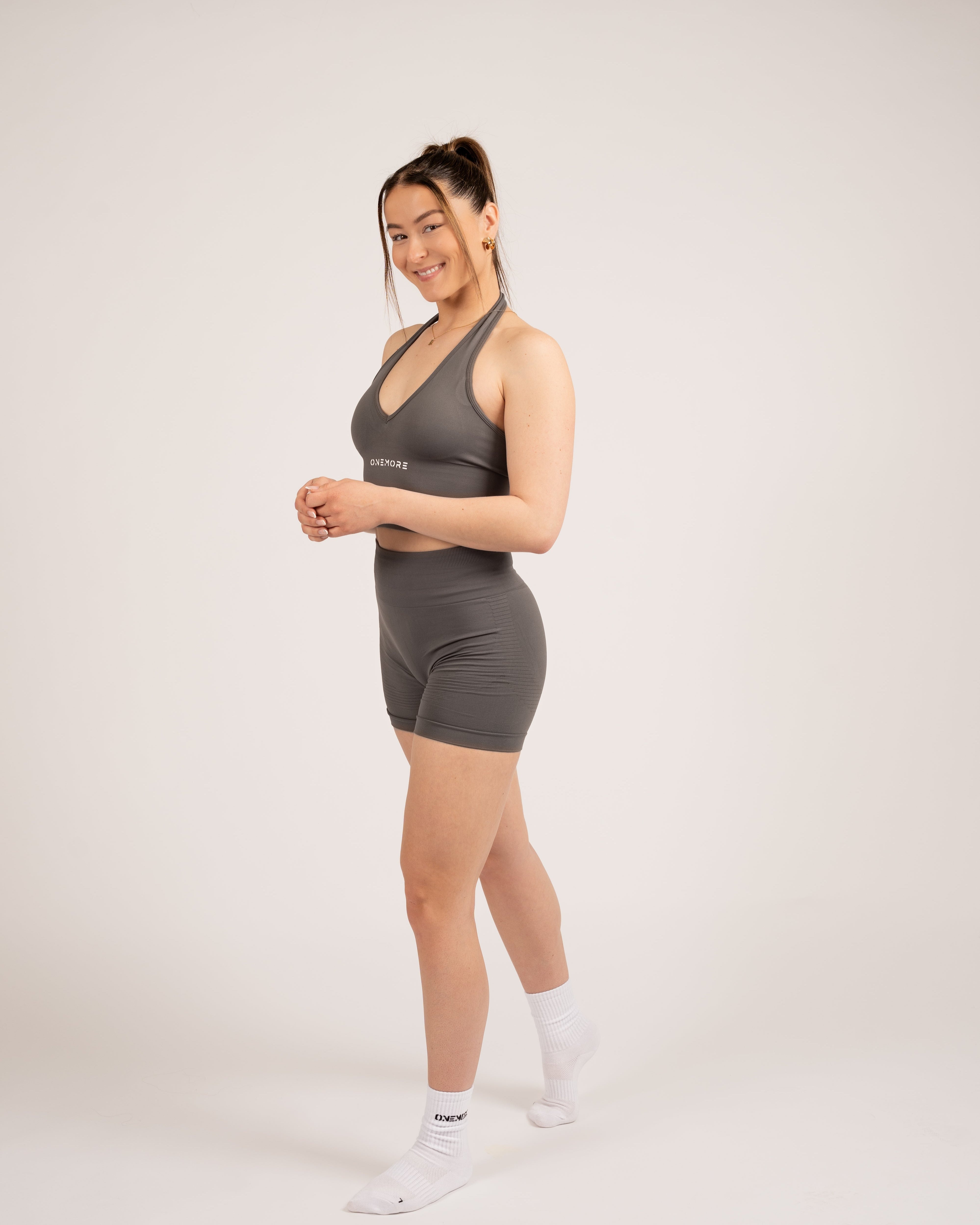 Serenity - Seamless Scrunch Short Misty Grey